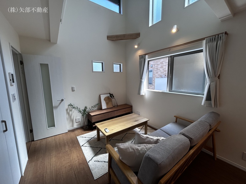 ���r���O