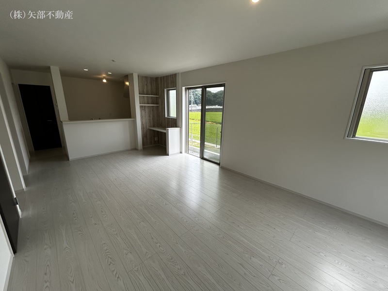 ���r���O