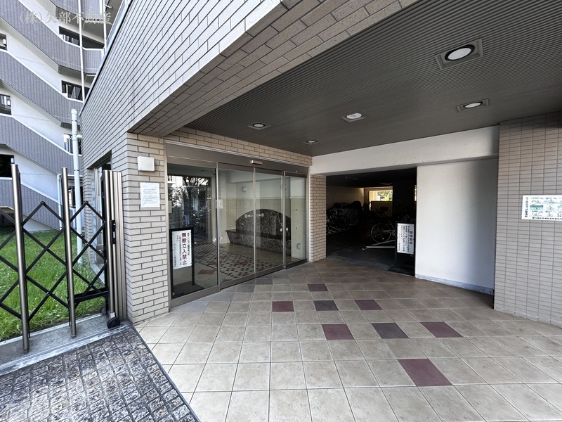 �T�u�G���g�����X