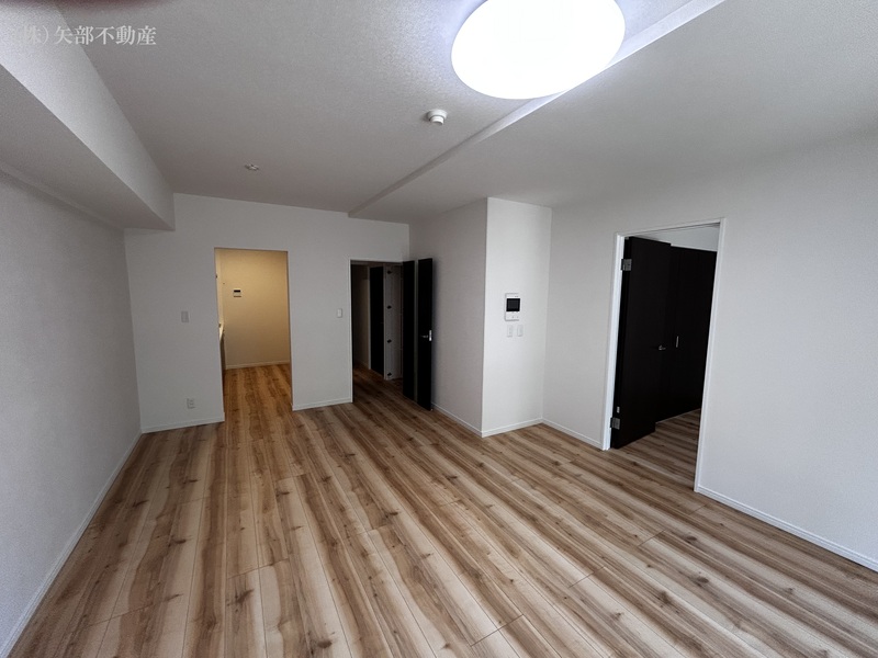 ���r���O