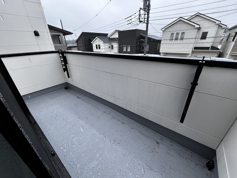 �o���R�j�[