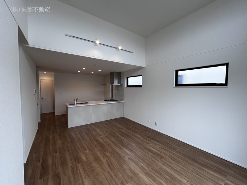 ���r���O