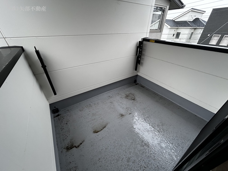 �o���R�j�[