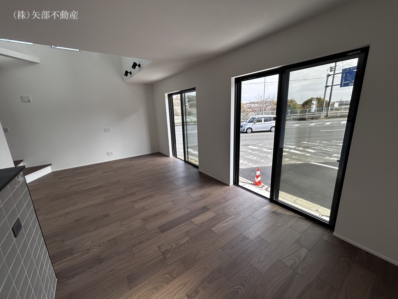 ���r���O