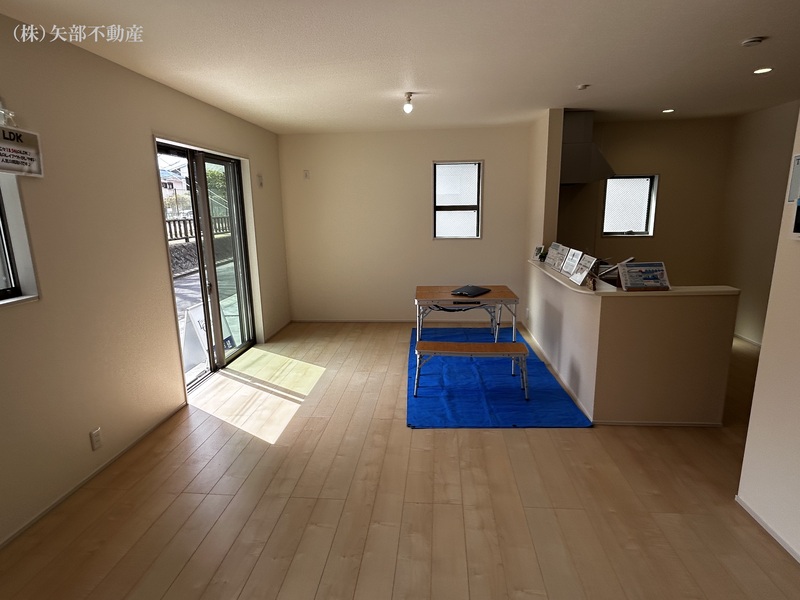 ���r���O