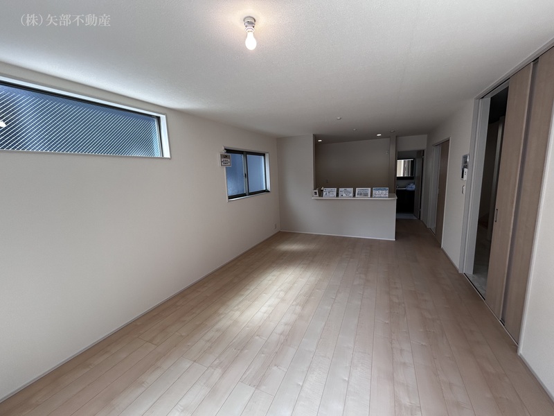 ���r���O