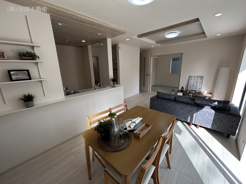 ���r���O