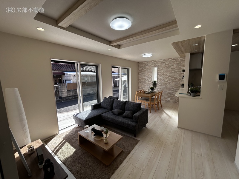 ���r���O