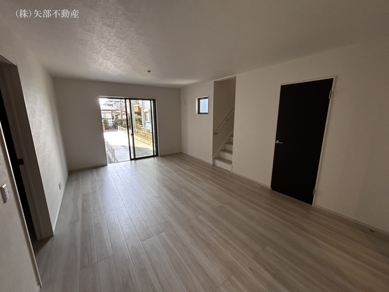 ���r���O