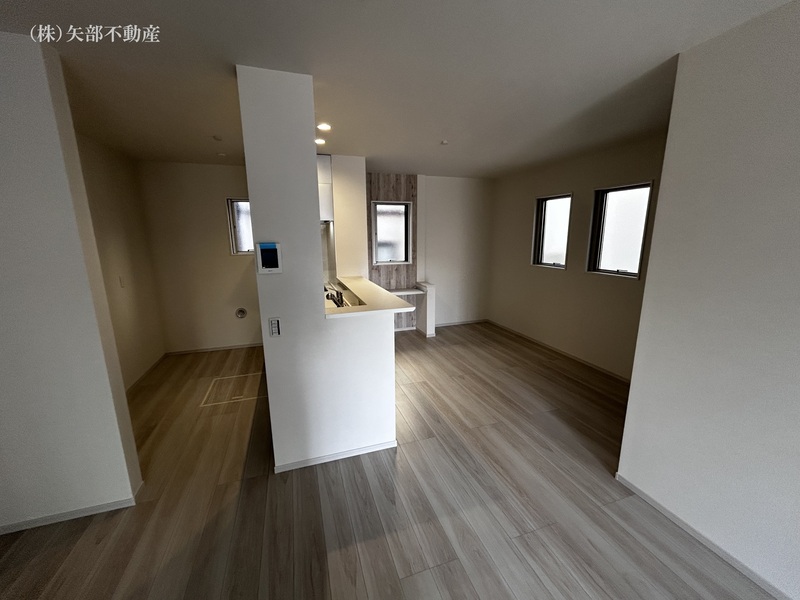 ���r���O