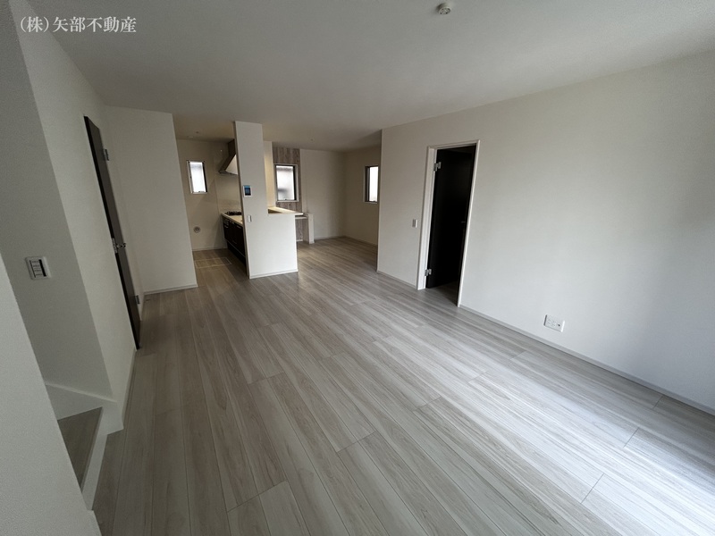 ���r���O