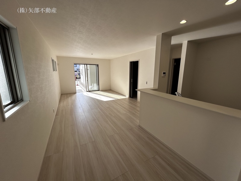 ���r���O