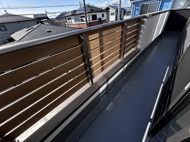 �o���R�j�[