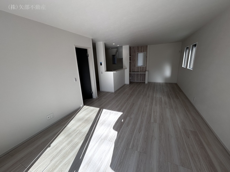 ���r���O