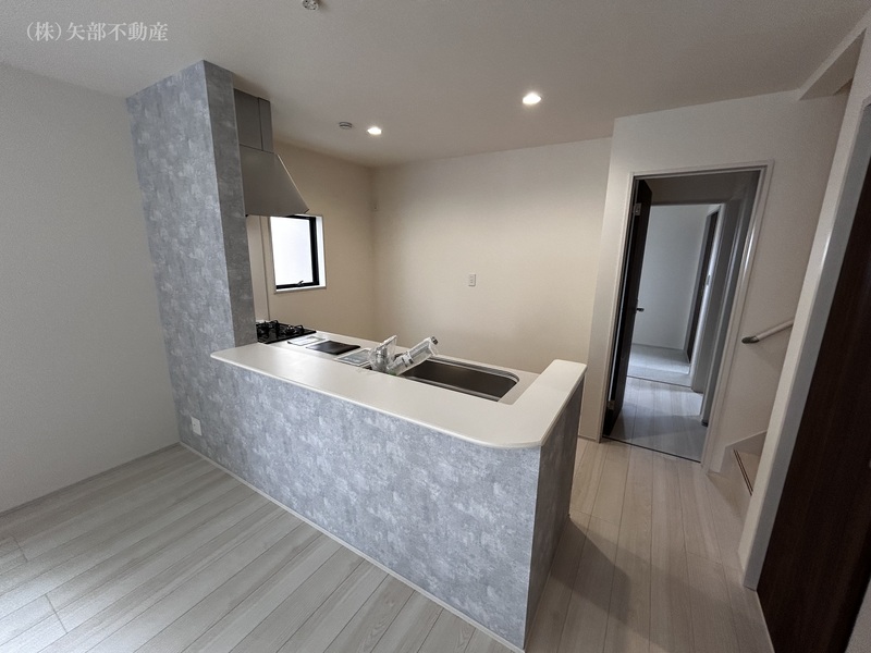 ���r���O