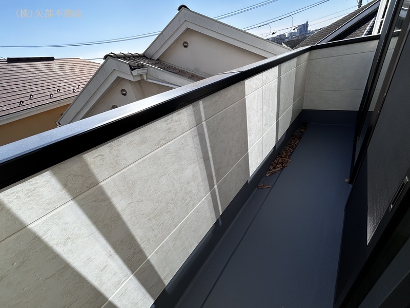 �o���R�j�[