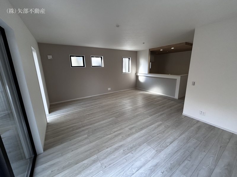 ���r���O