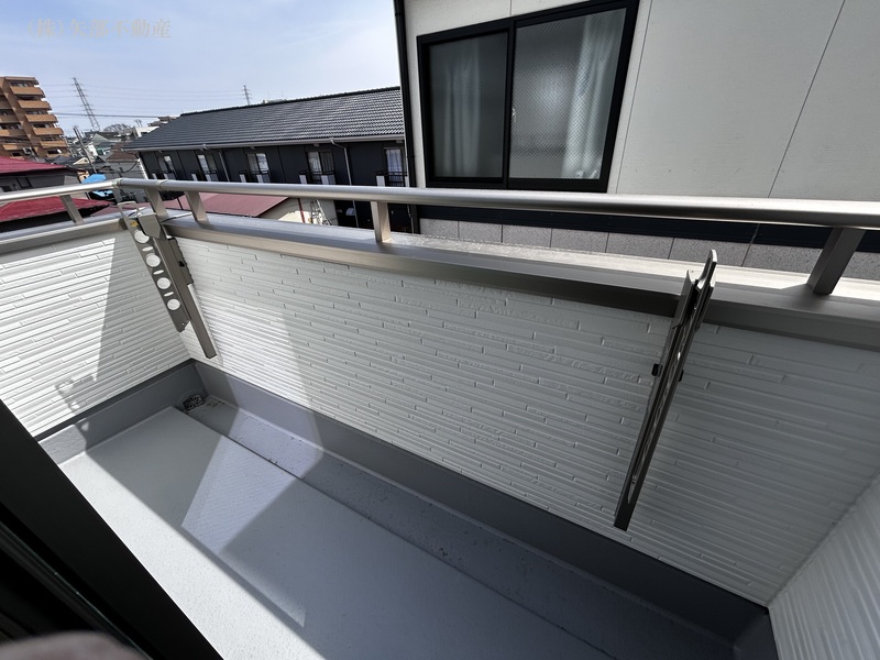 �o���R�j�[