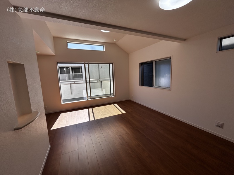 ���r���O