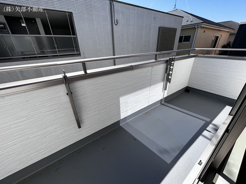 �o���R�j�[