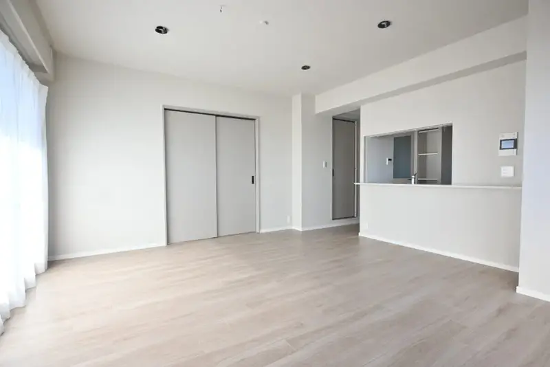 ���r���O