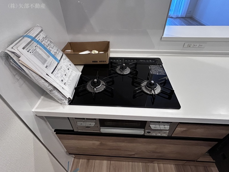 �K�X�R����