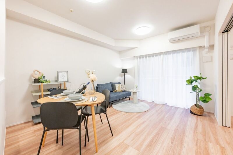 ���r���O