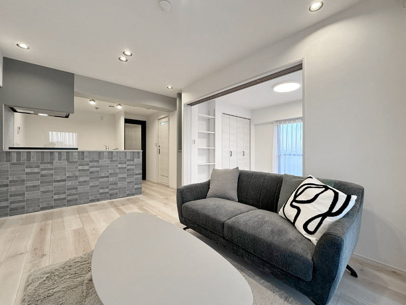 ���r���O