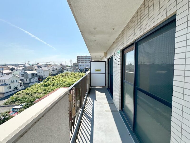 �o���R�j�[