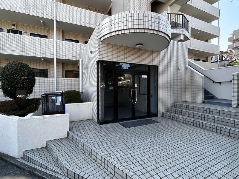 �G���g�����X