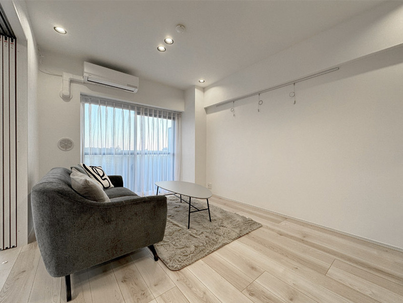 ���r���O