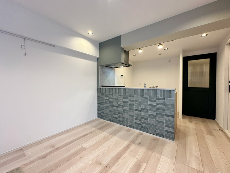 ���r���O