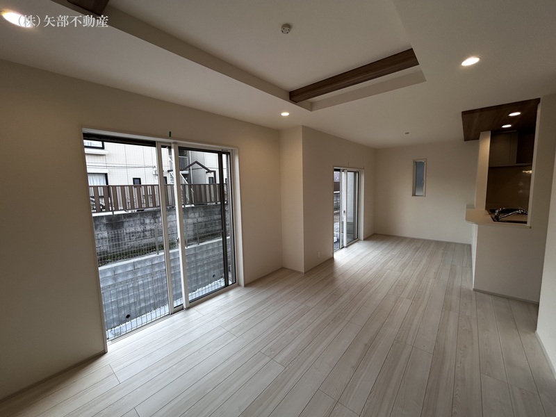 ���r���O