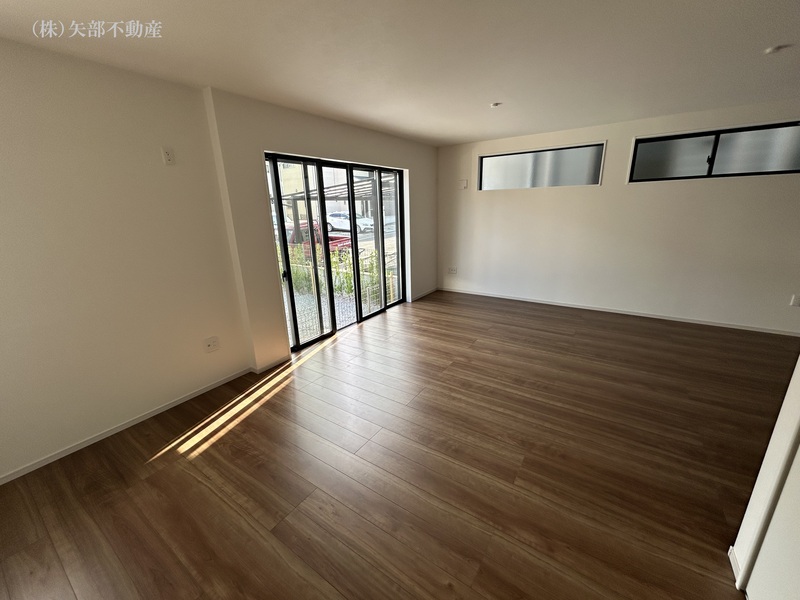 ���r���O